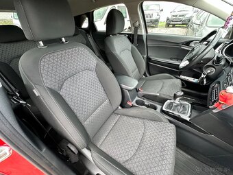 Kia Ceed 1.4 T-GDi Gold, 103 kW, 2019, benzín - 14