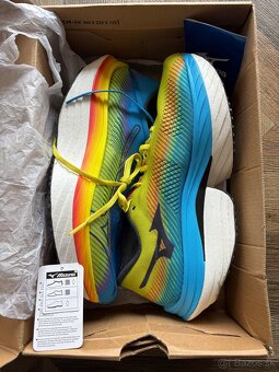 Pánske bežecké topánky Mizuno Wave Rebellion Pro - 14