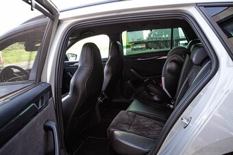 Škoda Superb Combi 2.0 TDI Sportline DSG - 14