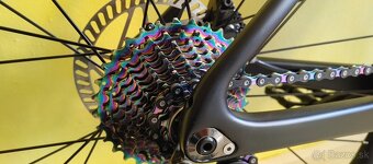 Kompletný karbónový cestný bicykel s elektronickou prehadzov - 14