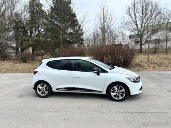 Športové auto Renault Clio - 14