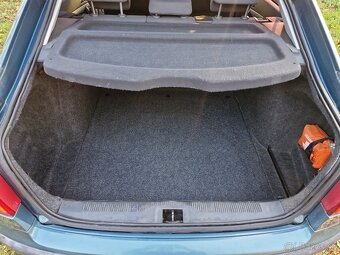 Skoda Octavia 1.9 tdi 77kw 105 ps sedan modrozelená METALIZA - 14