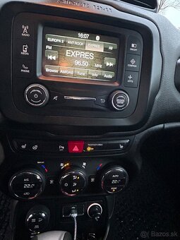 Jeep Renegade 2,0 MJT automat 4x4 - 14