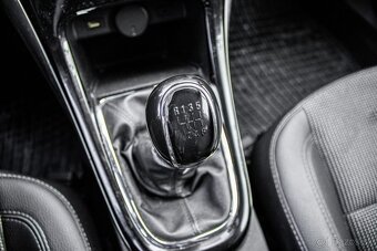 Opel Astra Sport Tourer ST 1.4 Turbo Dynamic - 14