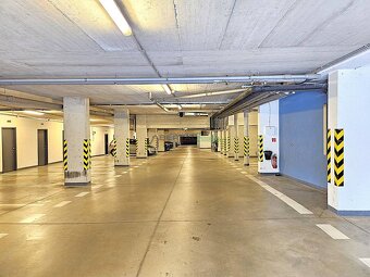Moderný 3-izbový byt s predzáhradkou a parkovaním na Kolibe  - 14