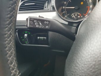 Škoda Superb Combi 1.6 TDI CR DPF Elegance DSG7 - 14