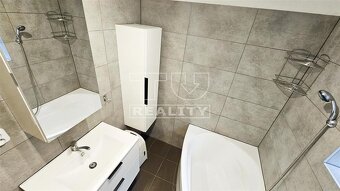 Na predaj rodinný dom s peknou záhradou v tichej časti... - 14