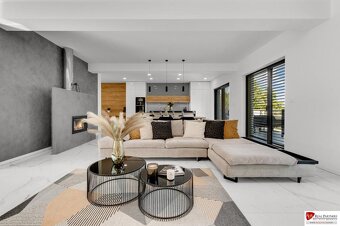Na predaj nádherný 4 izbový luxusný byt,176 m2 + terasy 55 m - 14