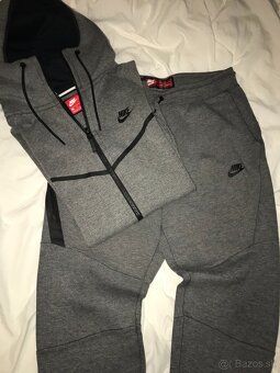 SÚPRAVA NIKE TECH veľ. M + darček - 14
