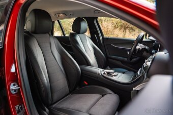Mercedes-Benz E 220d 4Matic AMG Line / Night Paket / DPH - 14