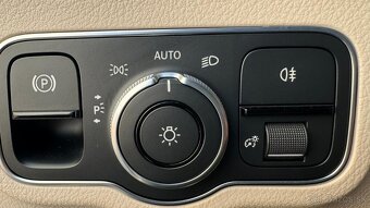 Mercedes-Benz GLA 200 D - 14