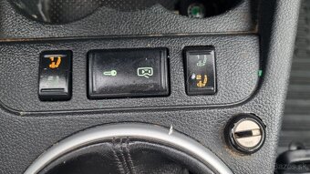 Škoda Fabia 1,6 16V Elegance 77kW - 14