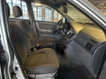 KIA Carens 2004 2.0 CRDi 82kW 124500km 5st. Manuál - 14