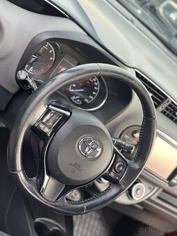 Toyota Yaris, nehavarovane top stav. Znizena cena - 14