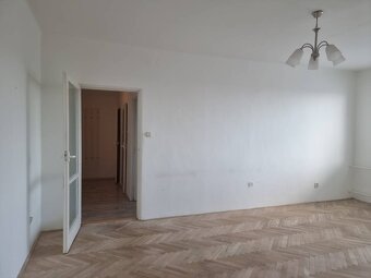 PREDAJ - 2-izbový byt s troma balkónmi - Nitra, Centrum - 14
