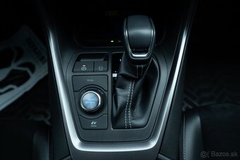 Toyota RAV4 2.5 Hybrid e-CVT GR Sport AWD, možný odpočet DPH - 14