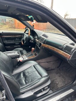 Rozpredam bmw e38 750i - 14
