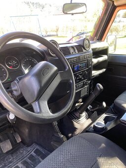 Na predaj: Land Rover Defender 110 (2007) - 14