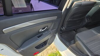 Renault Laguna Grandtour 2.0 dCi 150k Black Edition - 14