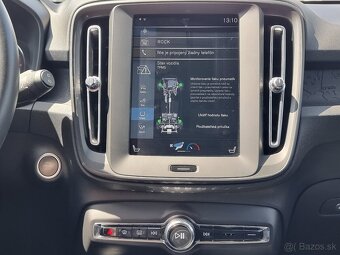 Volvo XC40 D4 Momentum AWD A/T za 23.900 € - 14