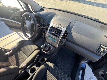 Corolla Verso - 14
