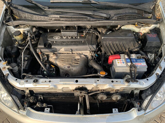 Toyota Avensis Verso 2.0 vvti LPG - 14