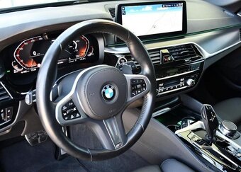 BMW Řada 5 530d xD M-SPORT TAŽNÉ ČR 210 kw - 14