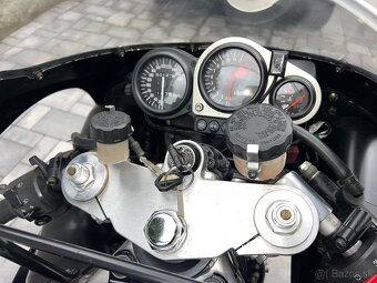 Kawasaki zx7r ( barva mica ) cz tp - 14