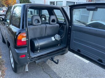 Toyota RAV 4 2.0i LPG, 4x4, AUTOMAT, Nová STK a EK - 14