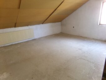 Na predaj rodinný dom v Hosťovciach - 14