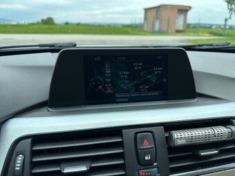 BMW Rad 3 Touring 320d A/T - 14