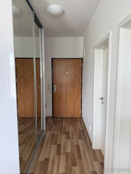 Na prenájom: Štýlový 1,5-izbový byt s priestranným balkónom - 14