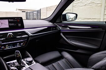 BMW 520d Touring / M Paket / HK Audio / TOP STAV / PANORÁMA - 14