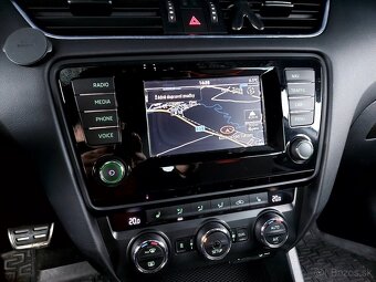 Škoda Octavia Combi 2.0 TDI DPF RS DSG - 14