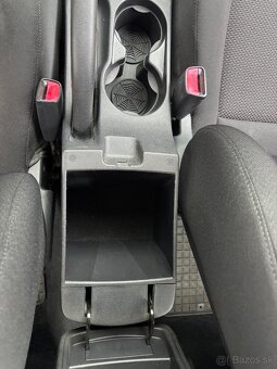 Hyundai i30 1.4 benzín (80 kW) – 2009 ročník - 14