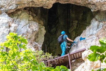 Canon 200D + 17-50mm f/2.8 + taška (rezervovaný) - 14