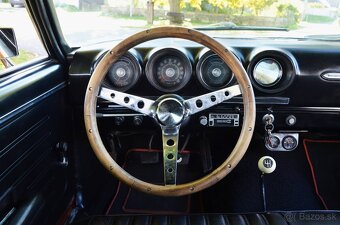 Ford Fairlane 500 z roku 1968 - 14