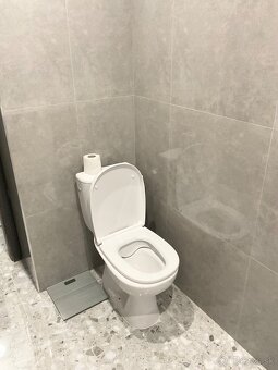 Priestory ambulancia, ordinacia, kancelaria, služby atď. - 14