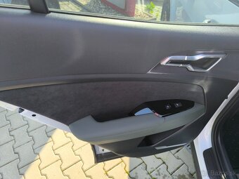 Kia Sportage 1.6 T-GDi FWD 7DCT MY25 EDÍCIA 30 - 14