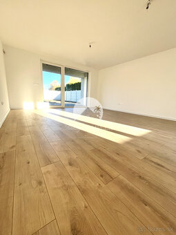 Reality KOMPLEX s.r.o., Vám ponúka na predaj moderný 4-izbov - 14