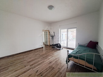 3-izbový domček v tichej uličke v obci Belince s veľkou zá - 14