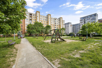 Klimatizovaný 2,5 izbový byt v centre mesta na prenájom - 14