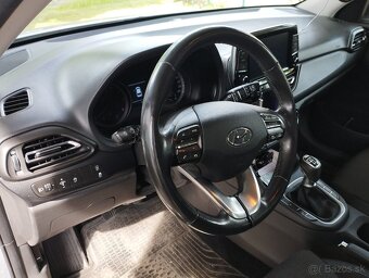 Predám Hyundai i30 Combi - 14