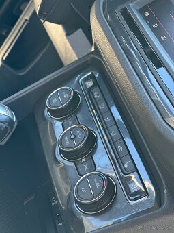 Volkswagen Tiguan 2.0 TDI 4x4 DSG Comfortline - 14