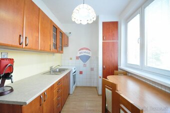 PRENÁJOM, 1-izbový byt, Poprad - Západ, Ul. Štúrova, blok Ze - 14