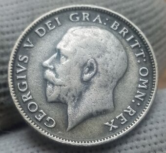 Strieborné 6 pence. - 14