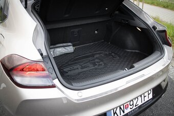 Hyundai i30 Fastback 1.4 T-GDi / SVK / 1.M / - 14