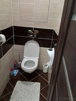 Predám trojizbový byt v centre - 14
