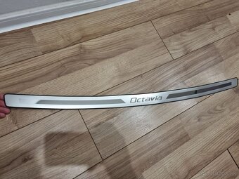 OCHRANNA LISTA NA NAKLADACIU HRANU - 14