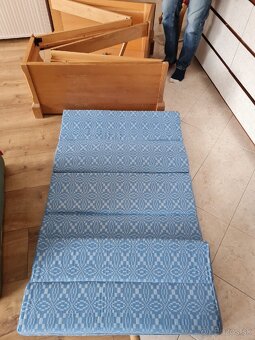 Starožitny nábytok unikát , drevená truhlica a v nej posteľ - 14